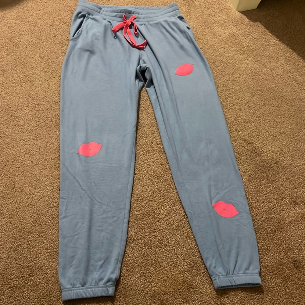 Pj Salvage jogger lounge pants with hot pink lips size small